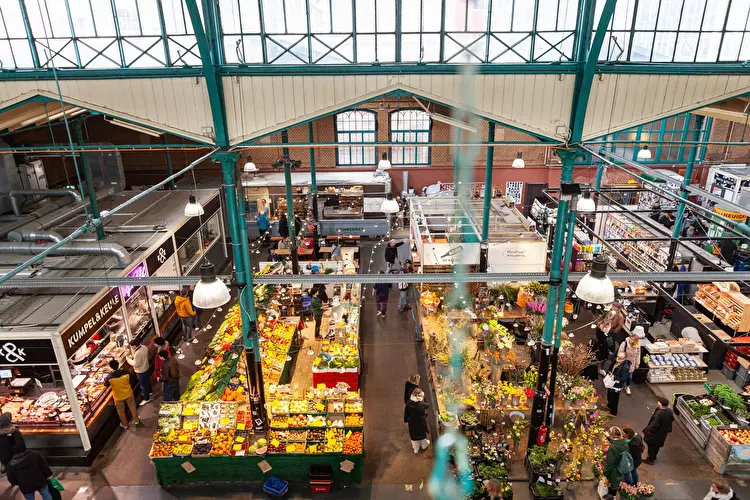 Markthalle Neun indoor market